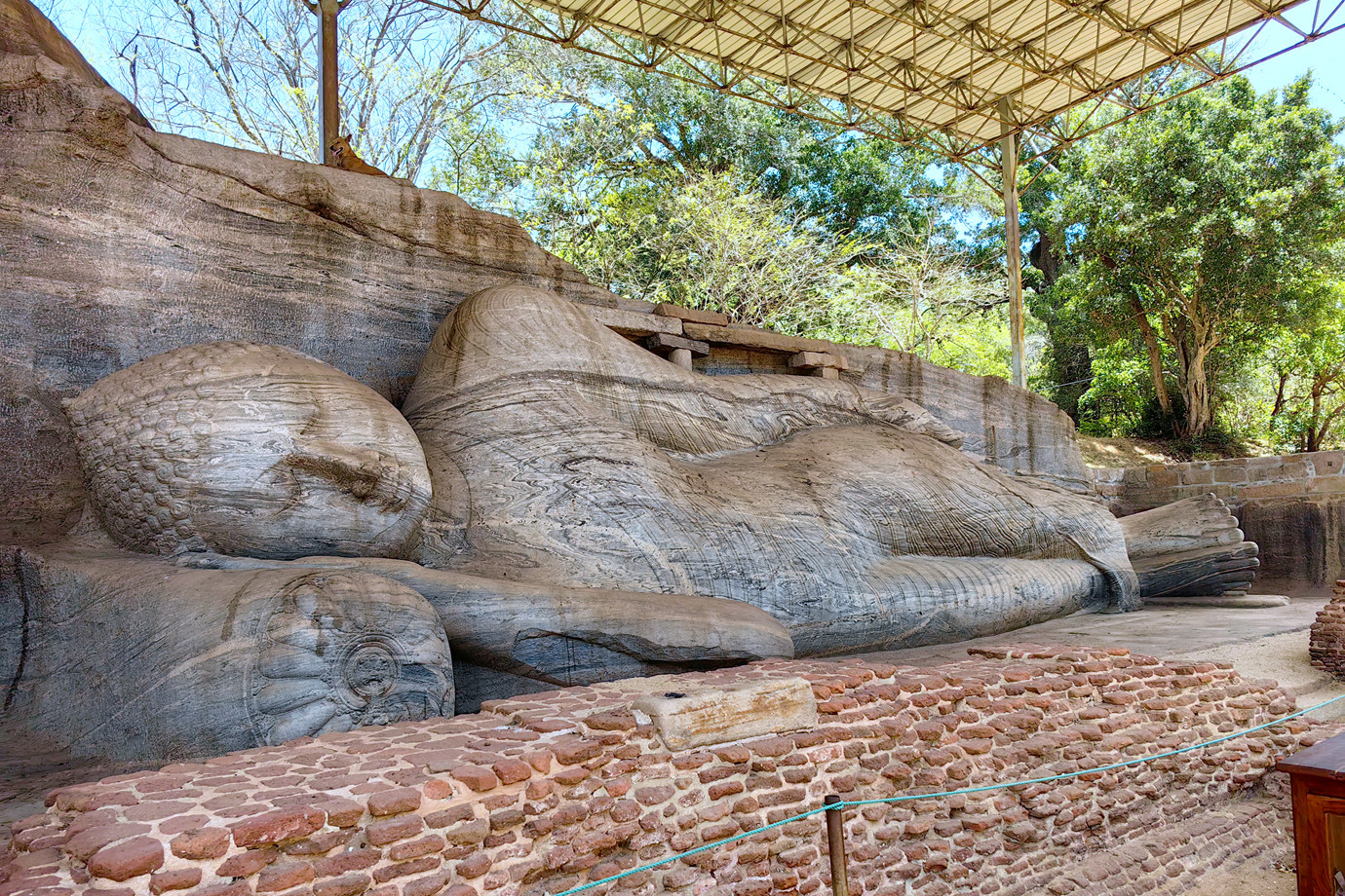 斯里蘭卡-波隆納魯沃遺址 Polonnaruwa (三佛石窟)